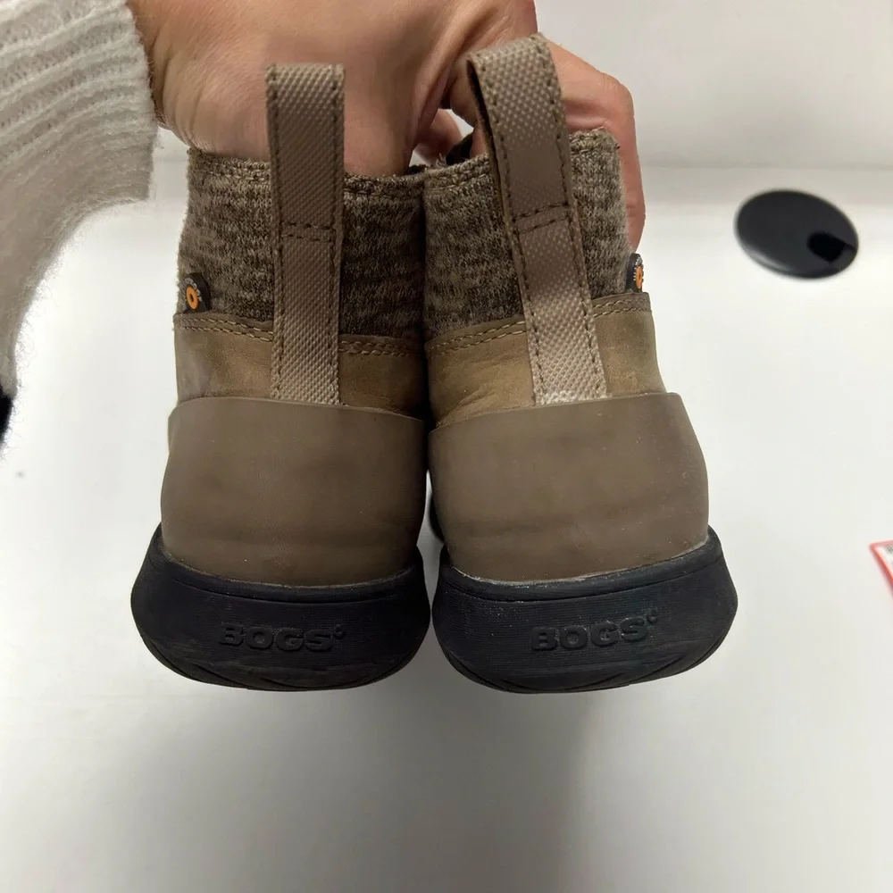 Bogs Freedom Pull On Waterproof Chelsea Boot - Taupe